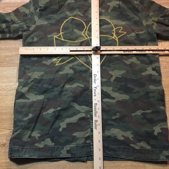 American Eagle Jean Jacket Womens Small Camo Denim Heart Embroidered Cincinnati - Picture 12 of 16